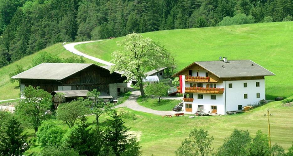 Mantingerhof Apartments Funes  Extérieur photo